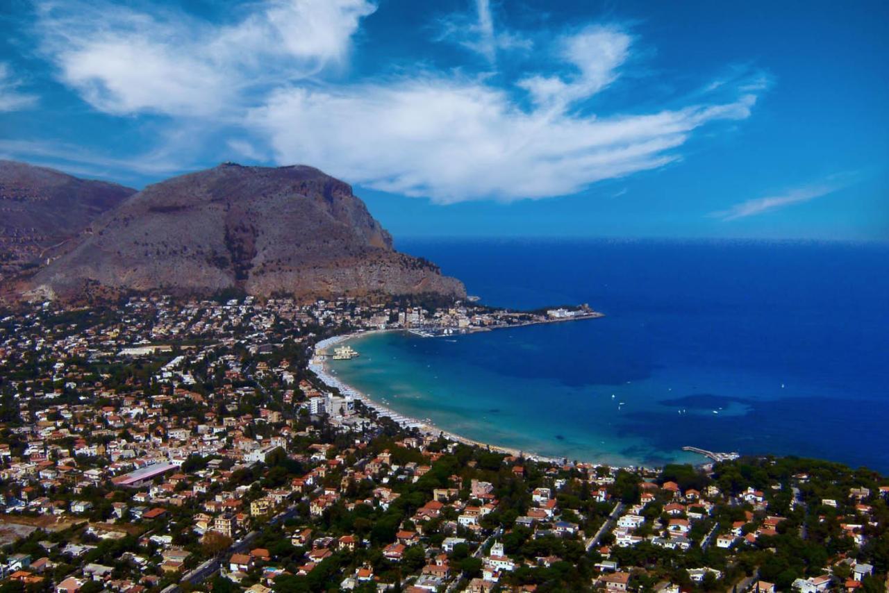 Casta Diva Luxury Apartments Palermo Exteriör bild